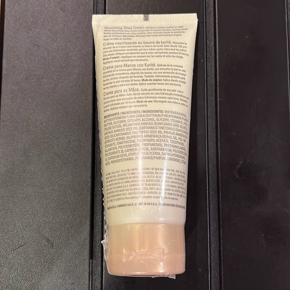 Mary Kay Satin Hands - Picture 2 of 2